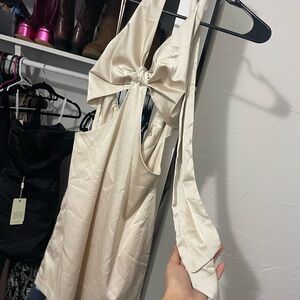 Pitaya Elegant satin halter top Backless Dress